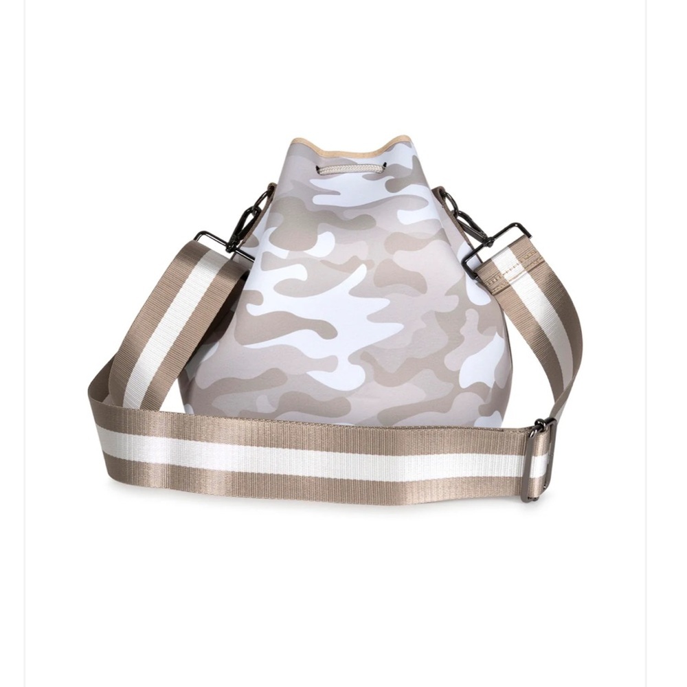 Haute Shore Zoe Sahara Camo Neoprene Bucket Bag Tan Cream With Wristlet - Picture 4 of 5